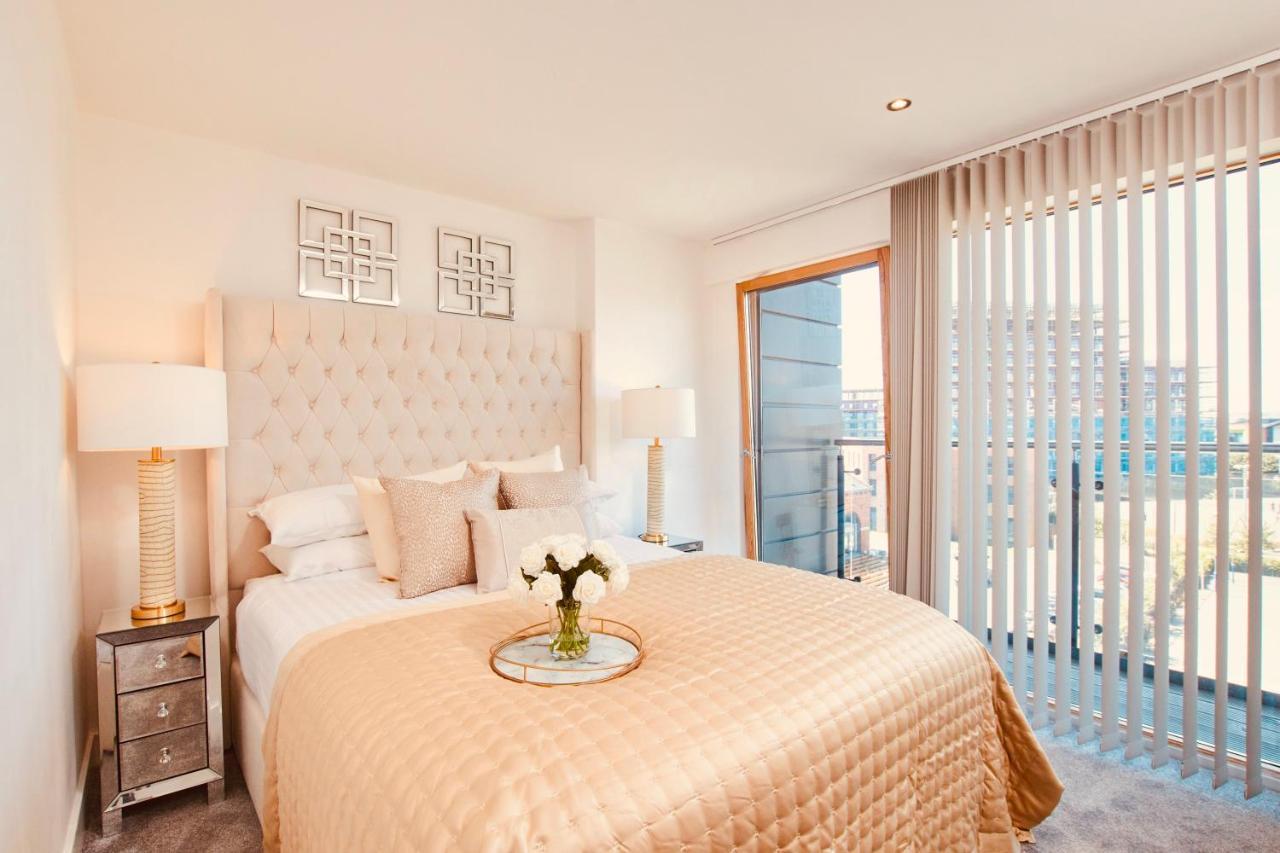 King Deluxe City Apt Large Balcony& Free Parking! Лідс Екстер'єр фото
