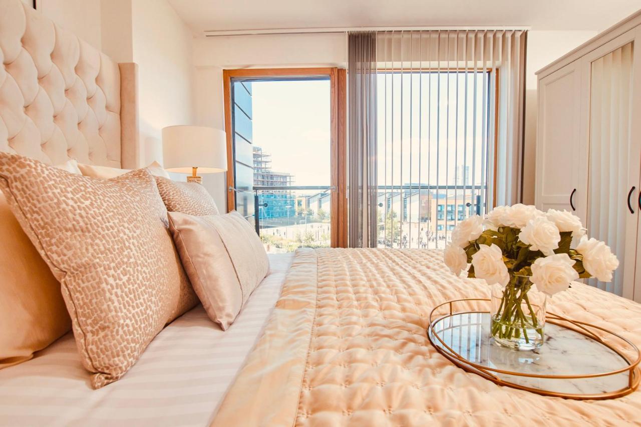 King Deluxe City Apt Large Balcony& Free Parking! Лідс Екстер'єр фото