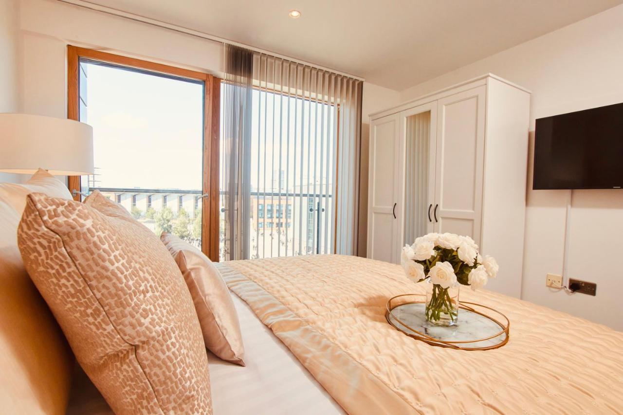 King Deluxe City Apt Large Balcony& Free Parking! Лідс Екстер'єр фото