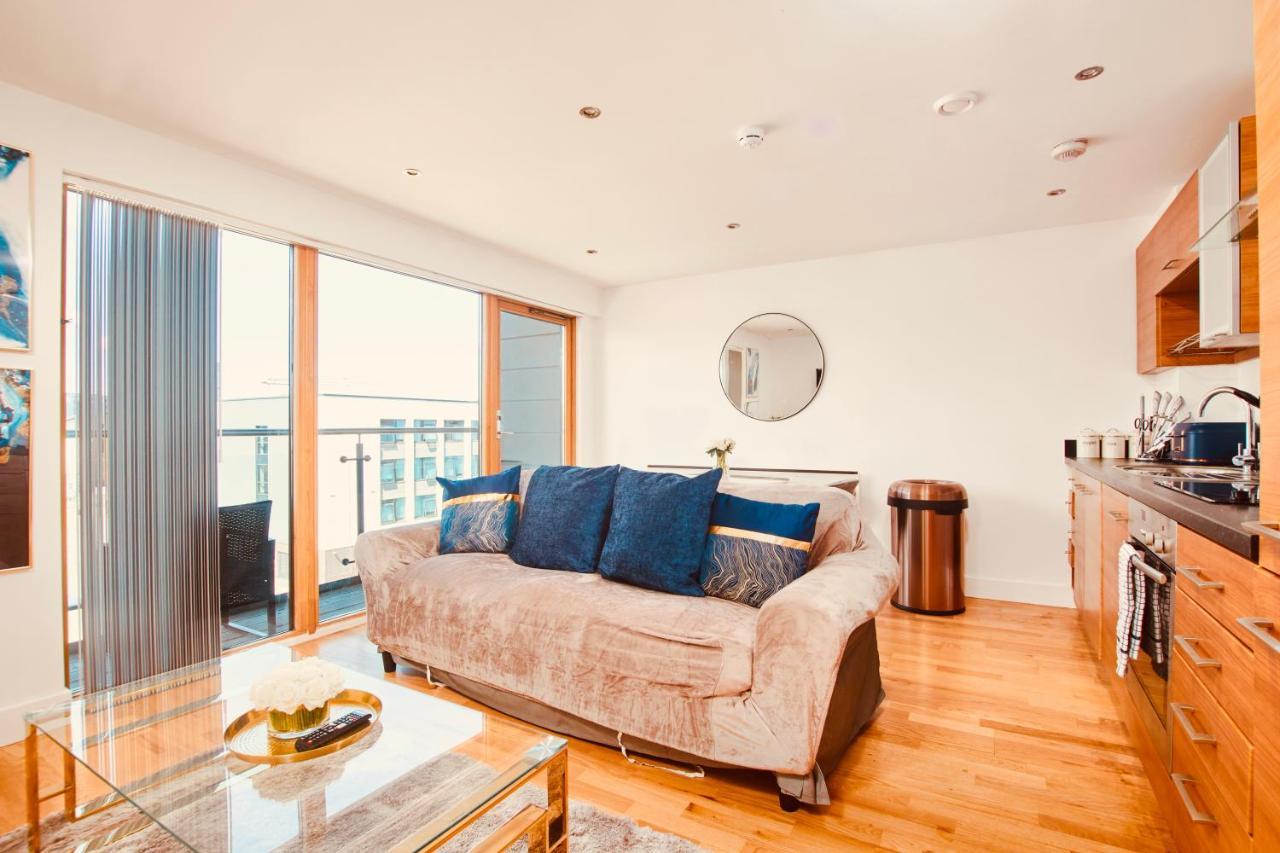 King Deluxe City Apt Large Balcony& Free Parking! Лідс Екстер'єр фото