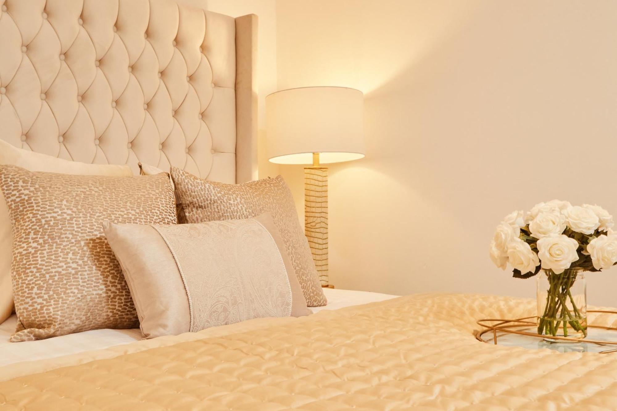 King Deluxe City Apt Large Balcony& Free Parking! Лідс Екстер'єр фото