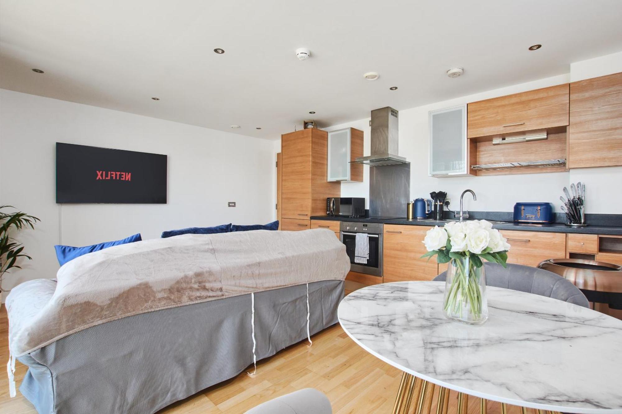 King Deluxe City Apt Large Balcony& Free Parking! Лідс Екстер'єр фото