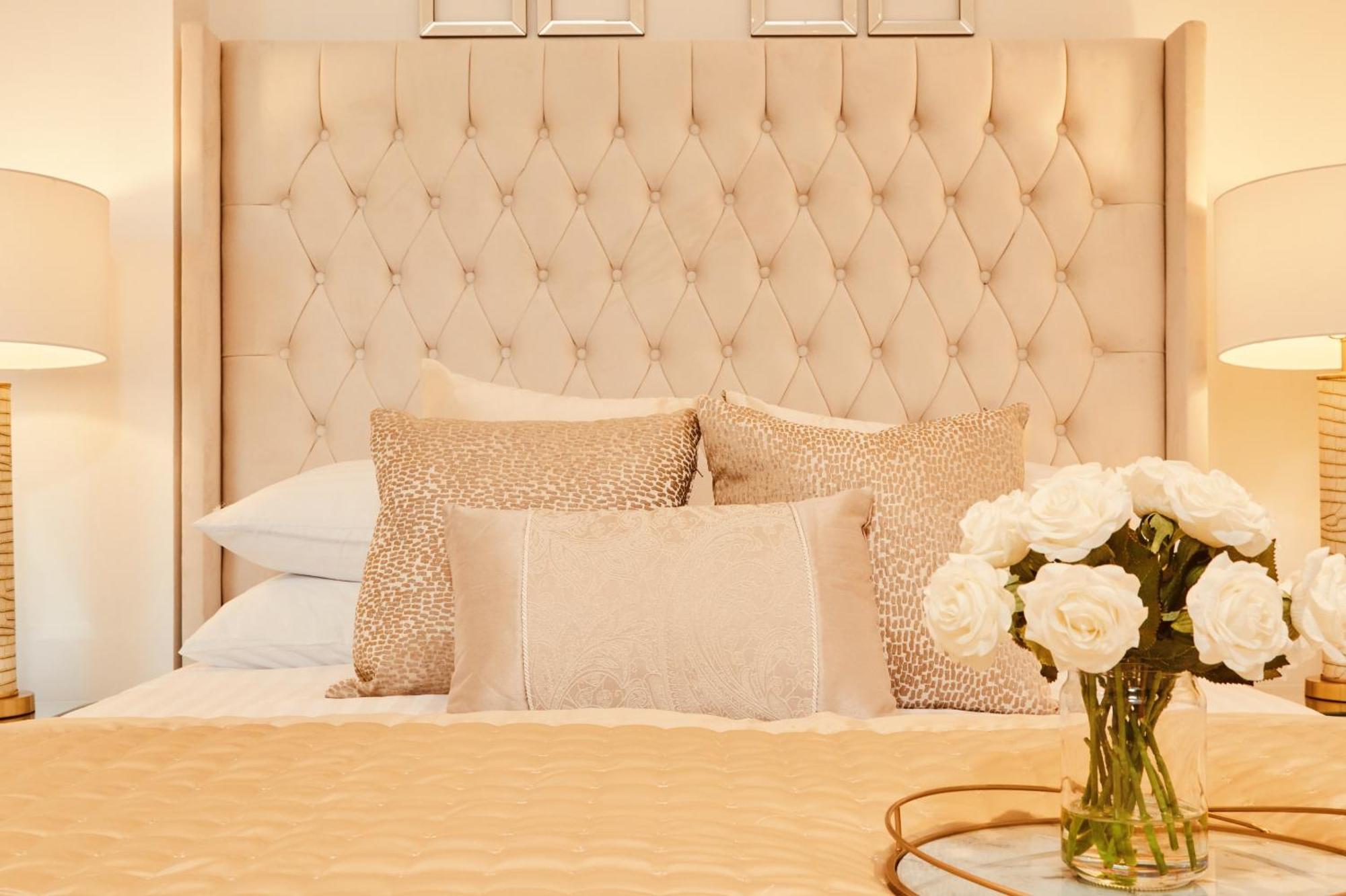 King Deluxe City Apt Large Balcony& Free Parking! Лідс Екстер'єр фото