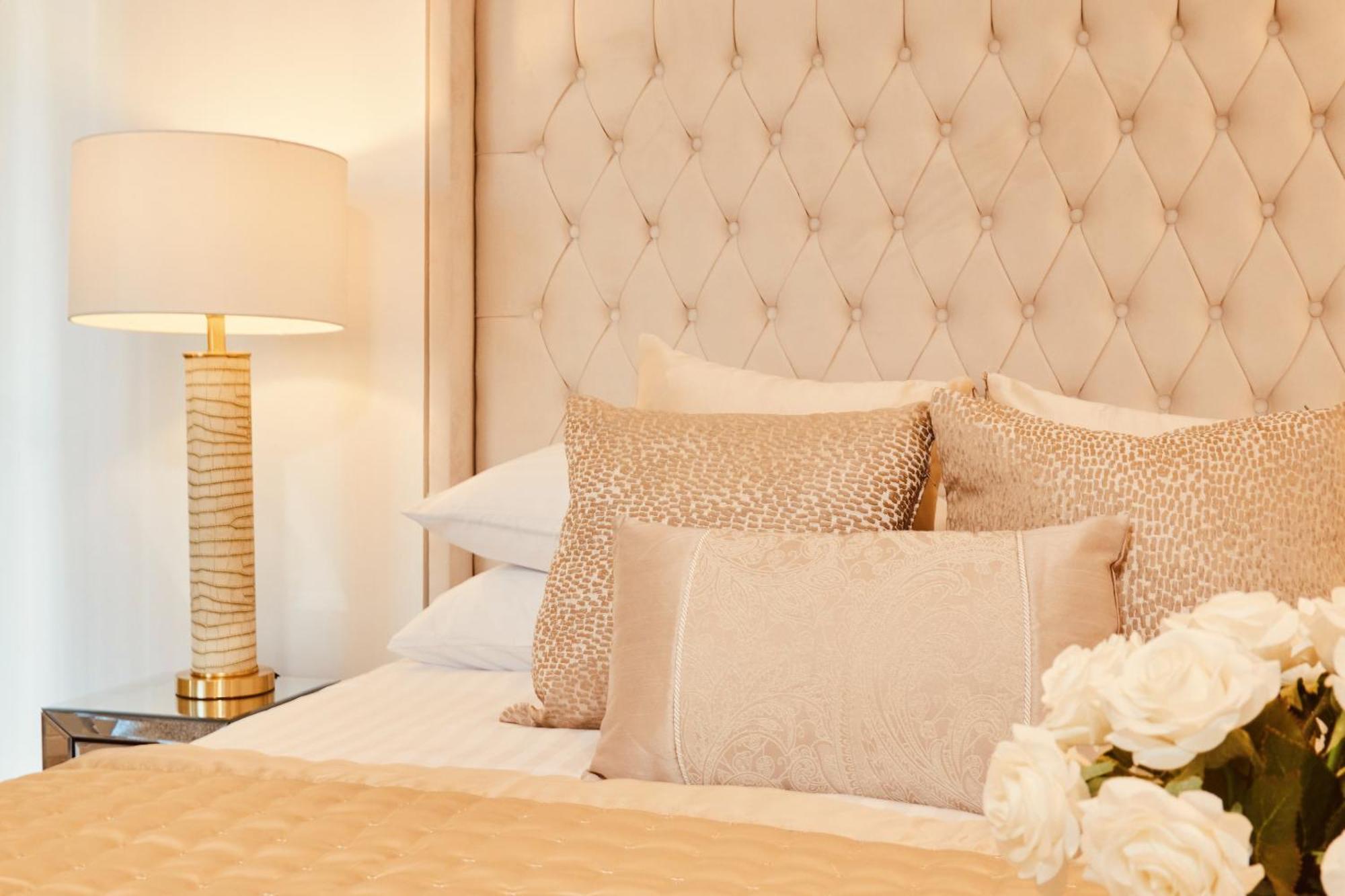 King Deluxe City Apt Large Balcony& Free Parking! Лідс Екстер'єр фото